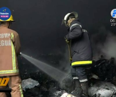 Incendio de gran magnitud en carbonería de Areguá