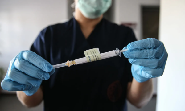 Pfizer: Reino Unido aprueba la primera vacuna contra el covid-19