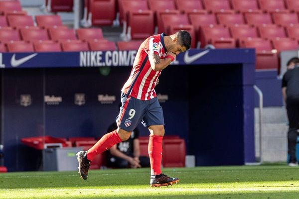 Suárez se entrena en solitario a la espera del resultado - Fútbol - ABC Color