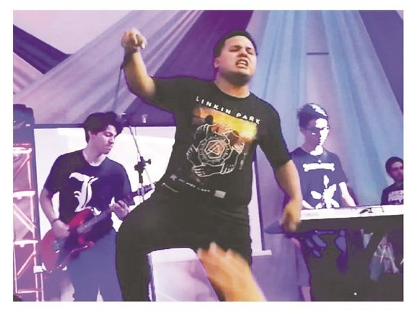 Se burlan porque trabaja en un súper