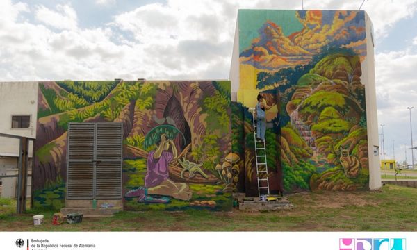 Embajada alemana presenta mural de Vero Sforza