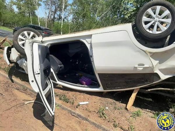 Conductora se salva de morir en vuelco de película en Ñu Guasu •