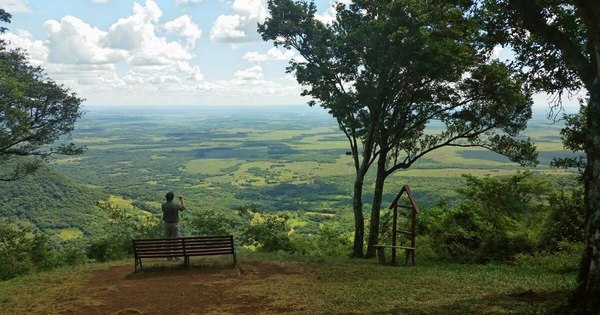 La Nación / Destinos LN: Independencia, un verdor de aventura y crisol de culturas