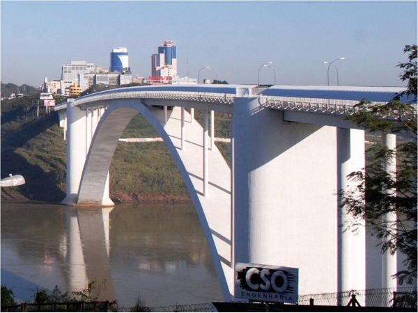 "Toque de queda" en Foz de Iguazú por quince días