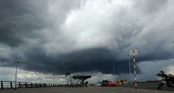 Emiten alerta meteorológica para cinco departamentos