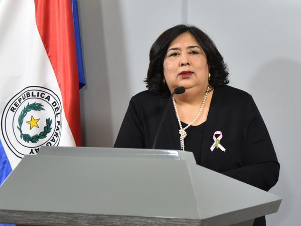 La ministra Teresa Martínez será interpelada tras polémica por plan de la niñez