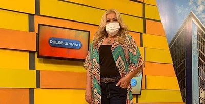 Crónica / Atendé el regalo que recibió Blanca López en plena cobertura