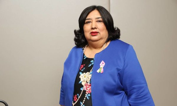 Aprueban interpelación a ministra Teresa Martínez