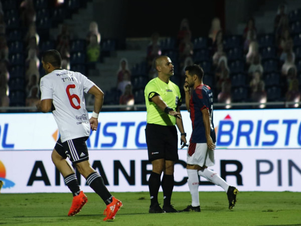 Éber Aquino es el designado para arbitrar el clásico