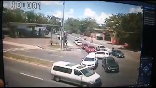 Cortes de electricidad dejan fuera de servicio a varios semáforos en Asunción - Nacionales - ABC Color