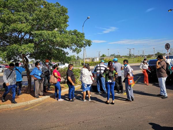 Agencias y quinieleros enfrentados por adjudicación a TDP - Nacionales - ABC Color