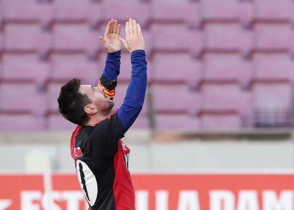 Messi, multado por su homenaje a Maradona