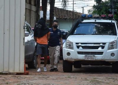 Cae automóvil con chapa “clonada” tras persecución - Nacionales - ABC Color