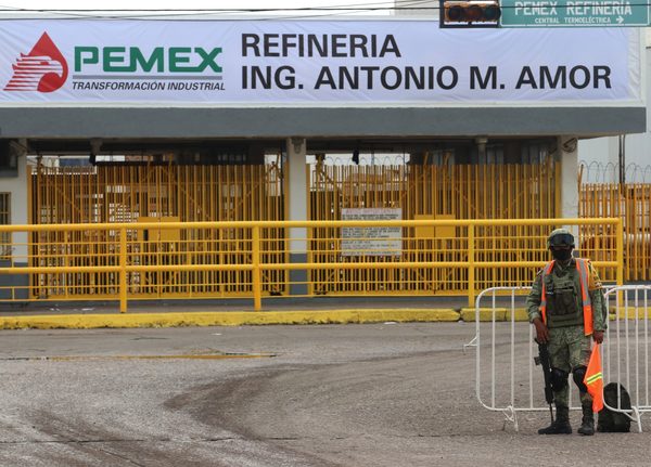 Activistas acusan a Pemex de mentir sobre prohibición de "fracking" en México - MarketData