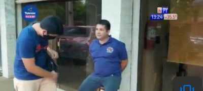 ¿Funcionario de la Municipalidad de CDE y presunto traficante de armas? | Noticias Paraguay
