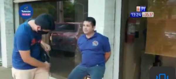 ¿Funcionario de la Municipalidad de CDE y presunto traficante de armas? | Noticias Paraguay
