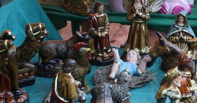 La Nación / Hospital de los pesebres: llegan ángeles sin alas y reyes sin camellos, pero todos salen como nuevos