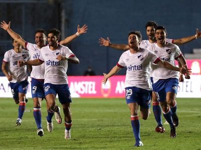 Nacional gana en penales y se cita con River en cuartos