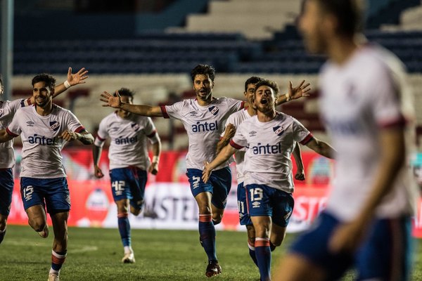 Nacional aguantó la serie y en penales sacó a Independiente del Valle