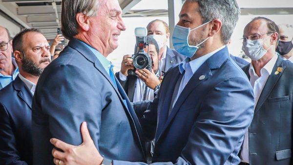 “Bolsonaro considera a Abdo su serviha”