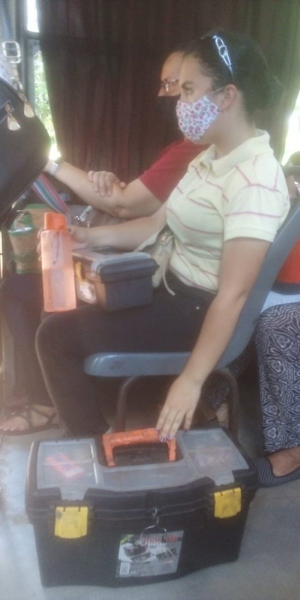 Crónica / Una doña “guerrera” que arregla de todo