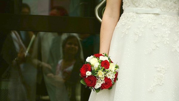 Crónica / La novia chuleó el virus vai y se casó
