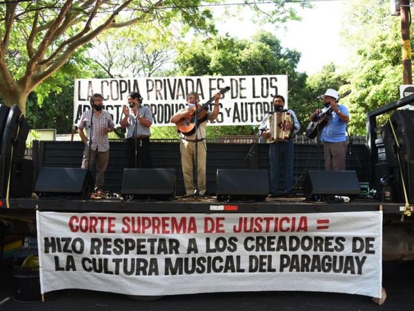 Artistas celebran logro con un concierto