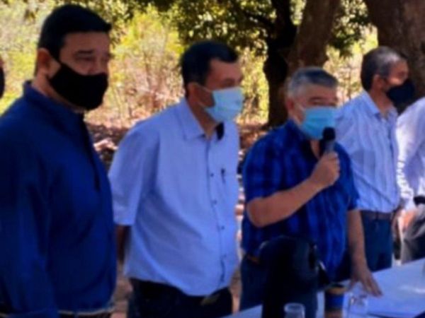 Instan a Harrison a competir y rechazan a Llano de vocero