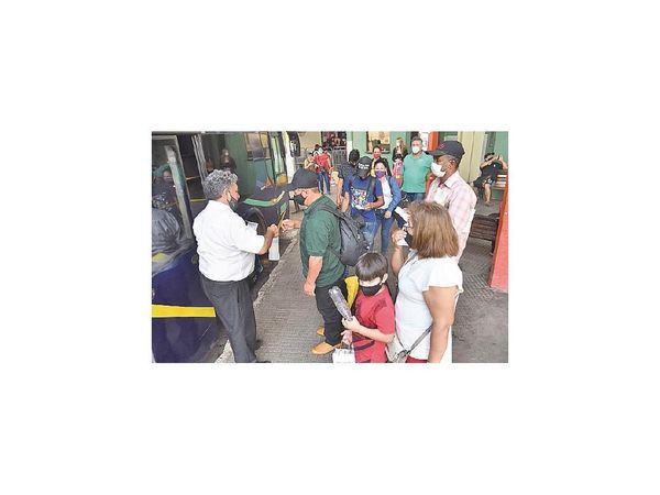 No se liberarán los horarios de buses y aumentarán controles