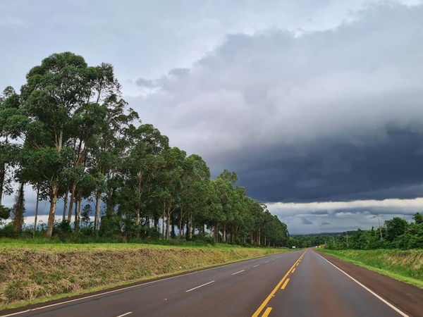 EN ITAPÚA LLOVIÓ 67.7MM. Y CONTINUARÁN HOY CON ALGUNAS TORMENTAS OCASIONALES