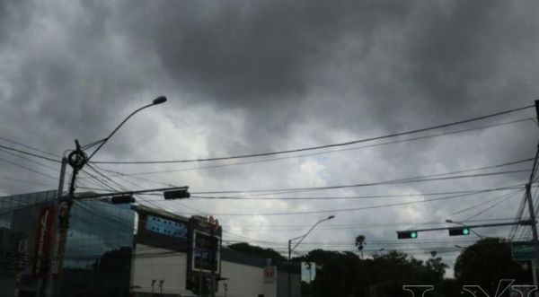 Precipitaciones con tormentas eléctricas continuarán este jueves