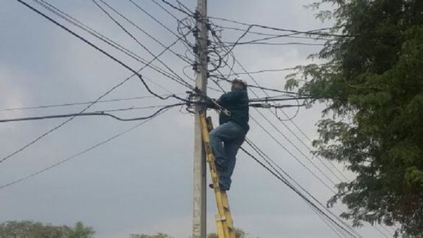 Ande reporta 26 alimentadores fuera de servicio y Miles de usuarios sin energía