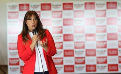 HOY / Blanca Agüero, candidata de Honor Colorado para la Intendencia de Lambaré