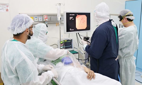 Fundación Tesãi rinde emotivo homenaje a médicos