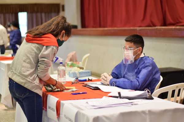 Estudiantes de Ñeembucú recibirán este viernes su pago por becas universitarias | .::Agencia IP::.