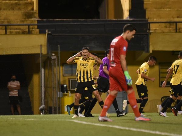 Guaraní va en busca del milagro en Brasil