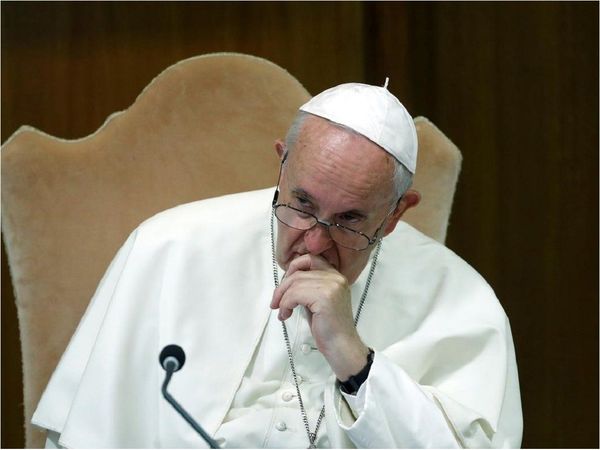 Papa aboga por la inclusión de los discapacitados en la sociedad 