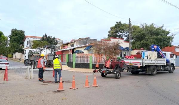 Continúan avanzando las obras de alcantarillado sanitario en Fernando de la Mora | .::Agencia IP::.
