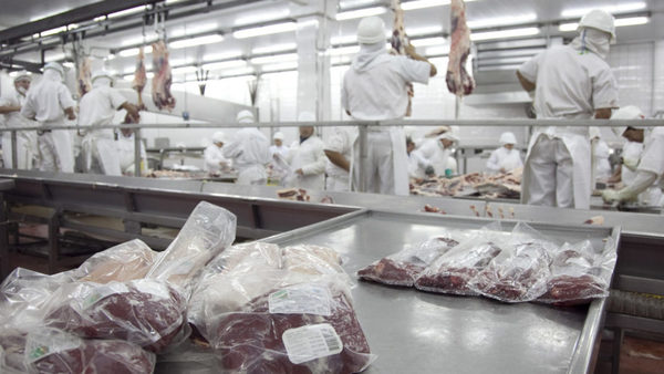 China volvió a detectar rastros de covid-19 en empaques de carne vacuna de Argentina