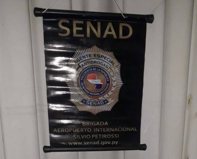 HOY / Ingenio narco: detectan cocaína impregnada en catálogo turístico