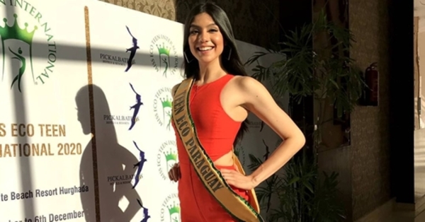 El vestido de revistas que presentó una Miss paraguaya al mundo