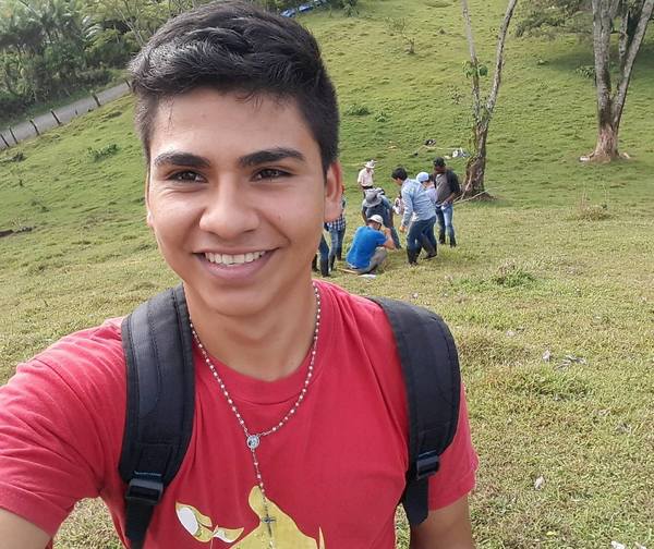 Paraguayo se recibe de agrónomo como “mejor egresado” en Costa Rica