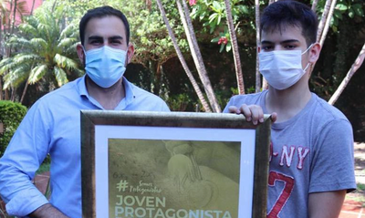 Entregan reconocimiento a joven ovetense que logró medalla de oro - Noticiero Paraguay