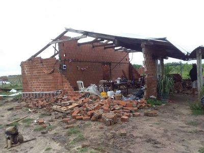 Varias compañías de Misiones siguen sin energía eléctrica tras temporal