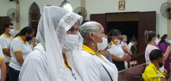 En el Este realizan novenarios en modo covid en honor a la Virgen de Caacupé  - ABC en el Este - ABC Color