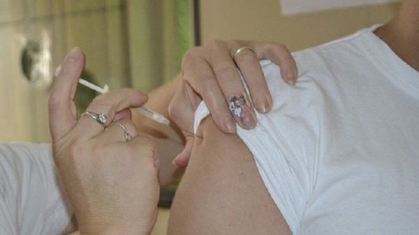 Alerta internacional por comercialización de falsas vacunas contra covid | Noticias Paraguay