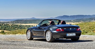 La Nación / Ni el agente secreto más famoso del mundo resistió sus encantos: el BMW Z3 cumple 25 años