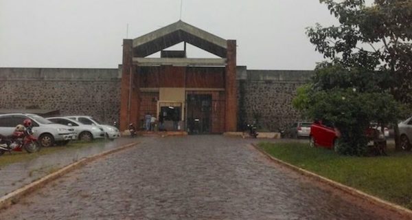 Confirman brote de covid-19 en cárcel de Encarnación | Noticias Paraguay