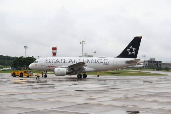 Se reanuda conexión aérea entre Asunción y Bogotá