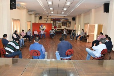 Gobernador e intendentes de Misiones emitieron fuerte comunicado sobre los fondos sociales de los binacionales